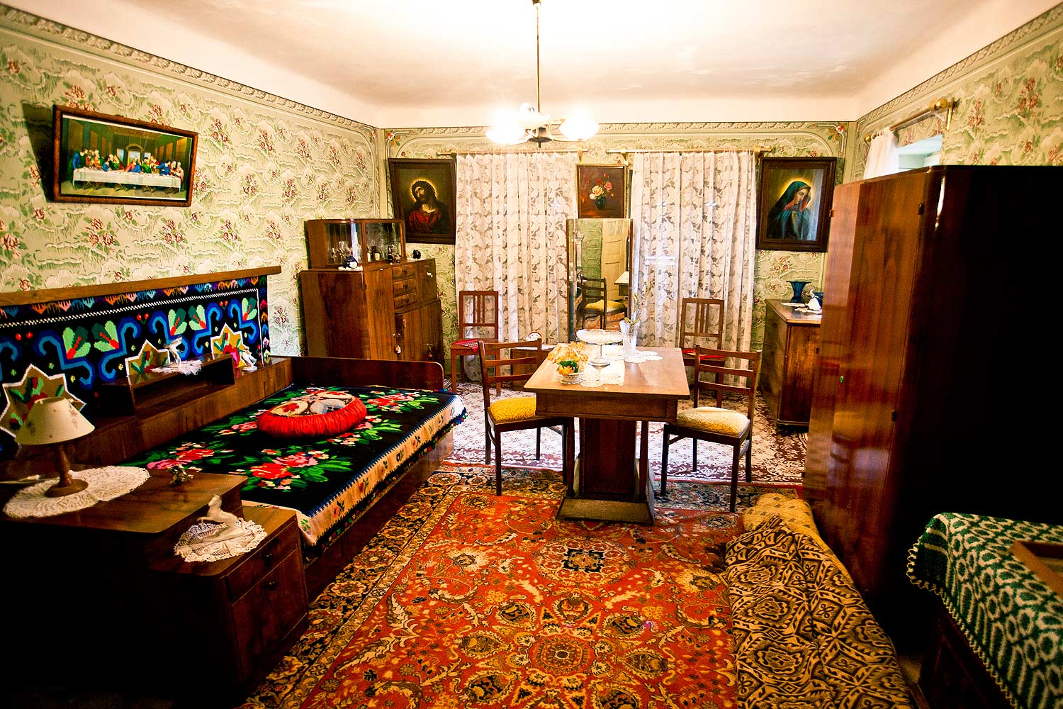 romania_hi-689.jpg
